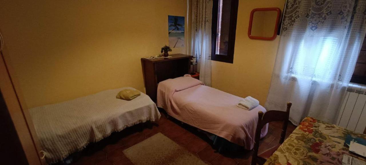 Twin Room with Shared Bathroom
