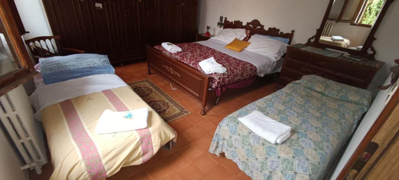 Economy Triple Room with Shared Bathroom